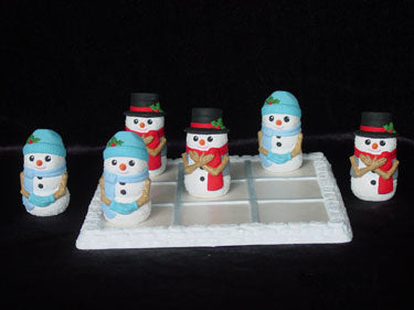 Moule à glissière en céramique deux snowbabies. Neige hiver Moule à glissière en céramique deux snowbabies. Neige hiver