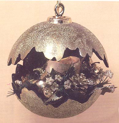H509B B. Large Round Ornament bottom by Hershey